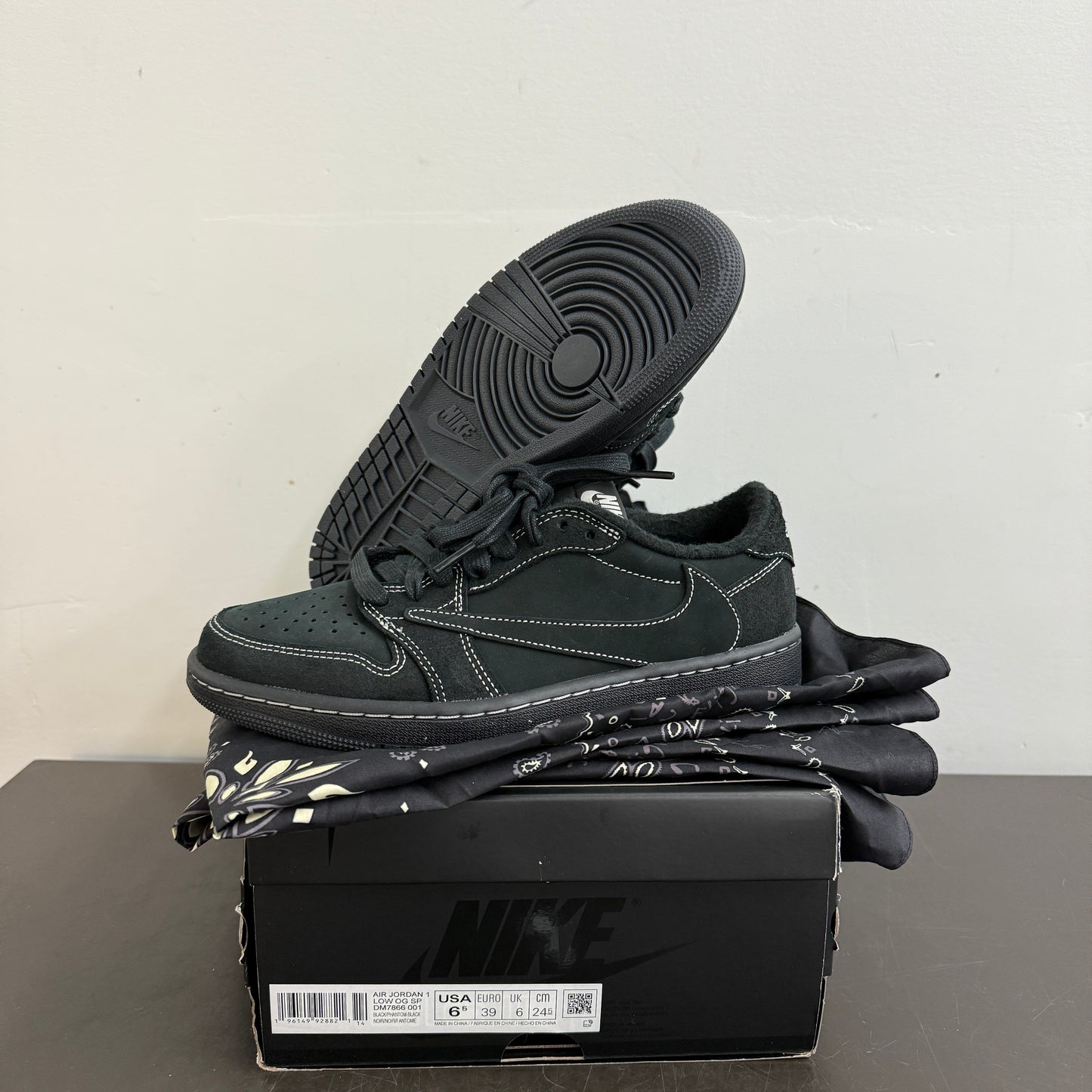 Travis scott phantom (6.5)