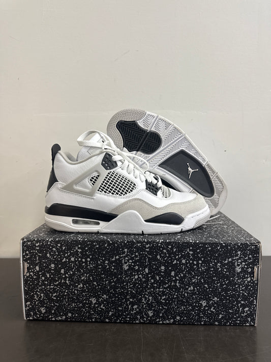 Jordan 4 Military Black (7.5)