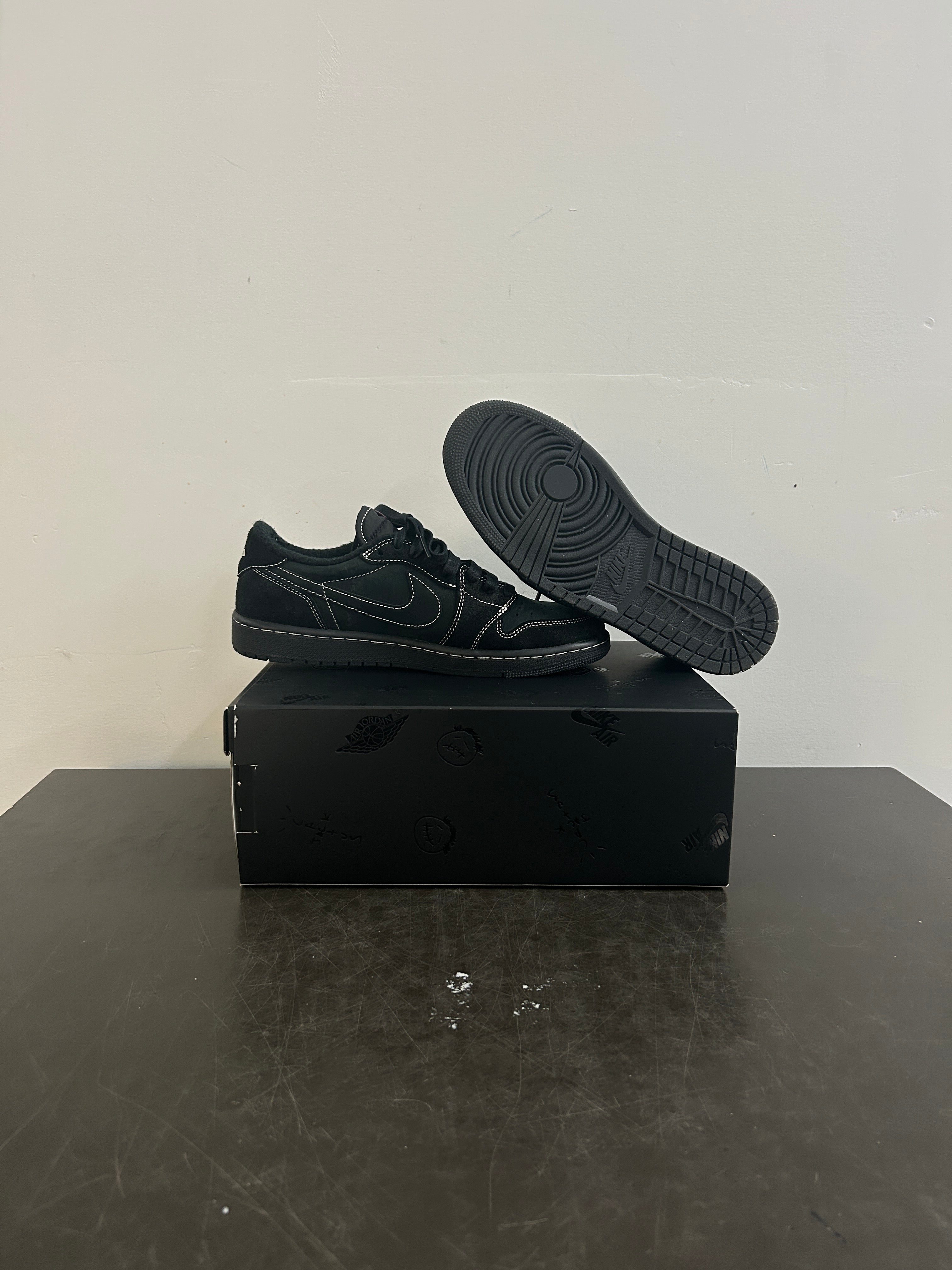 Air Jordan 1 x Travis Scott “Black Phantom”