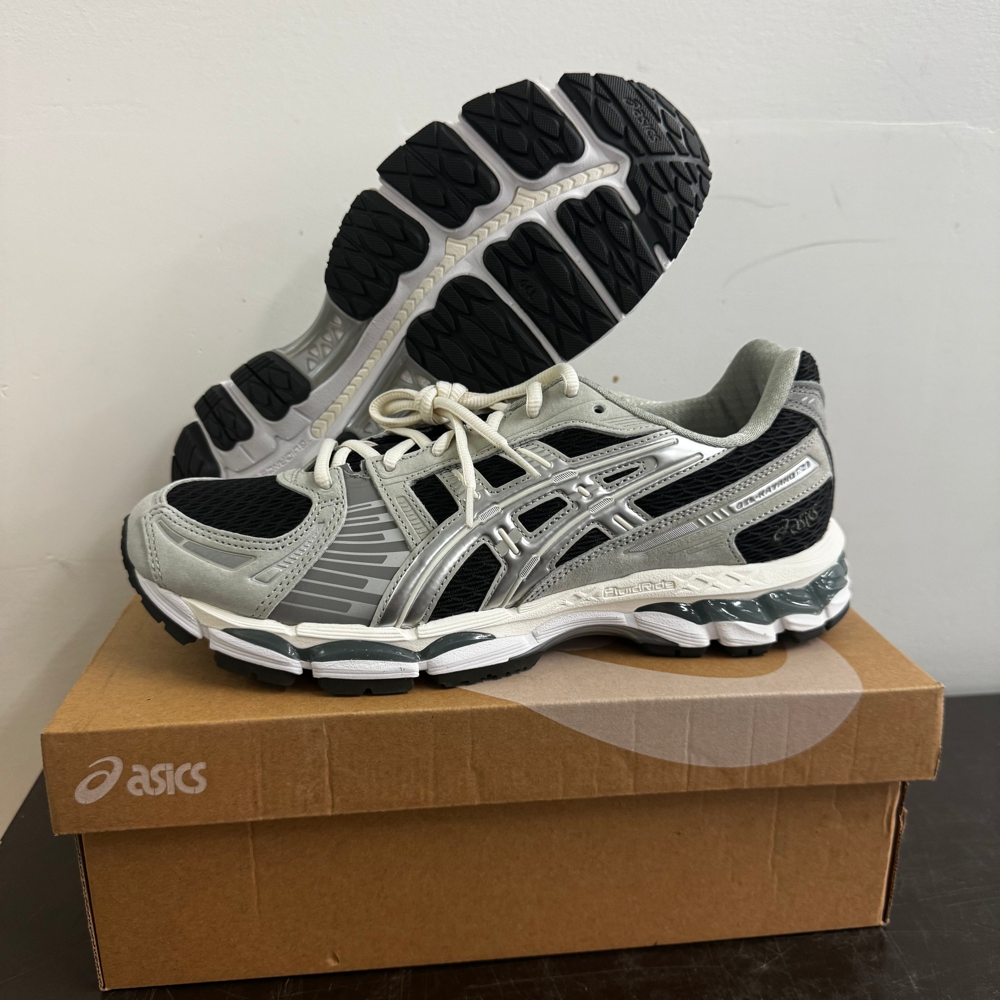 ASICS Gel-Kayano 12.1 x Kith “Peat/Creme” (10.5)
