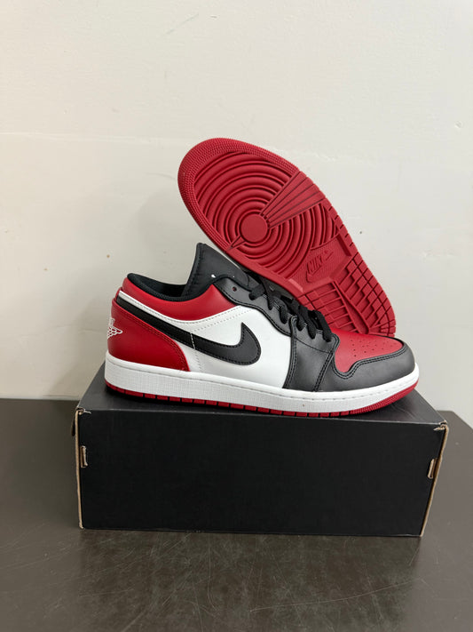 Jordan low bred toe (10.5)