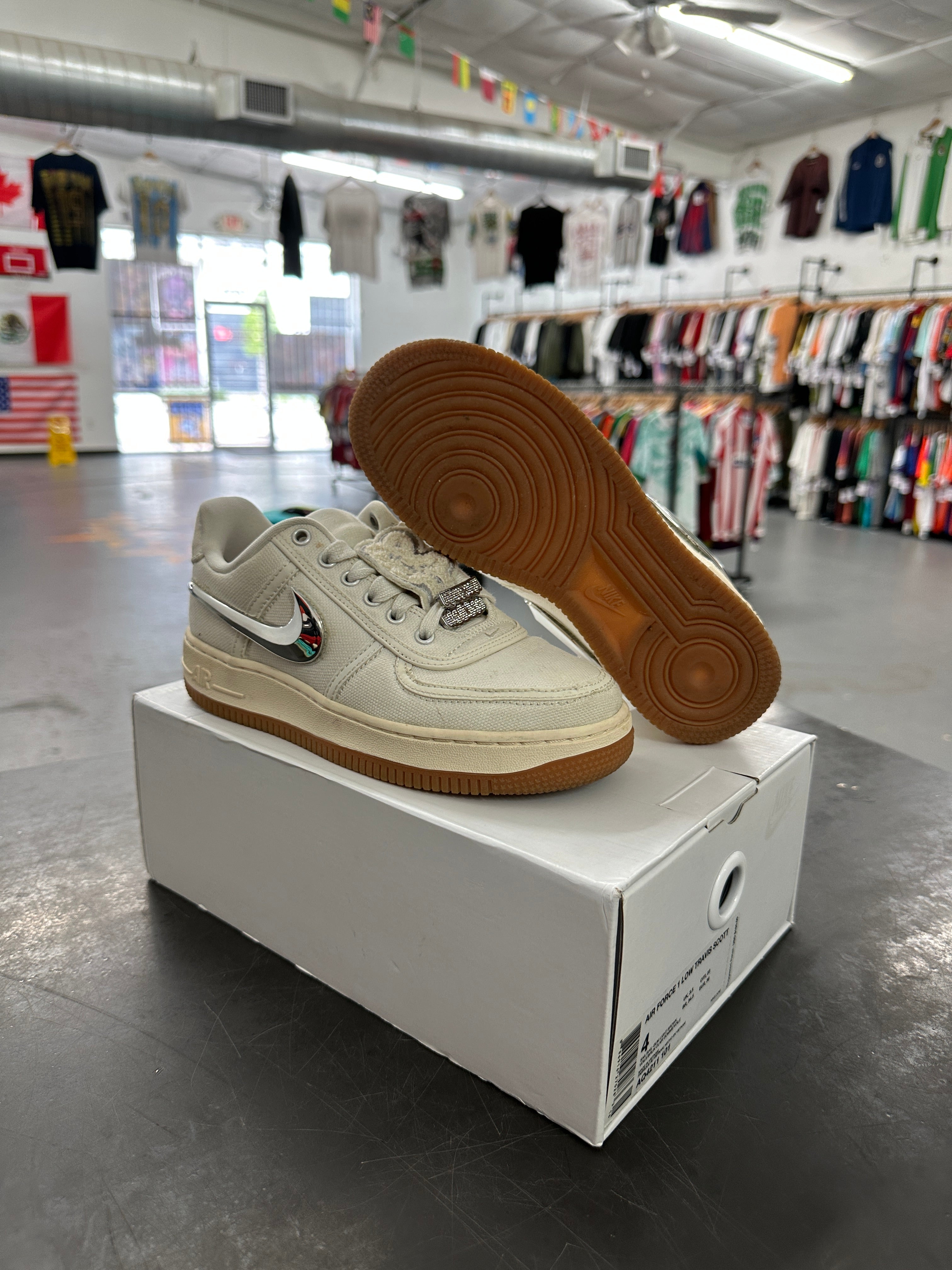 Travis Scott Air Force 1