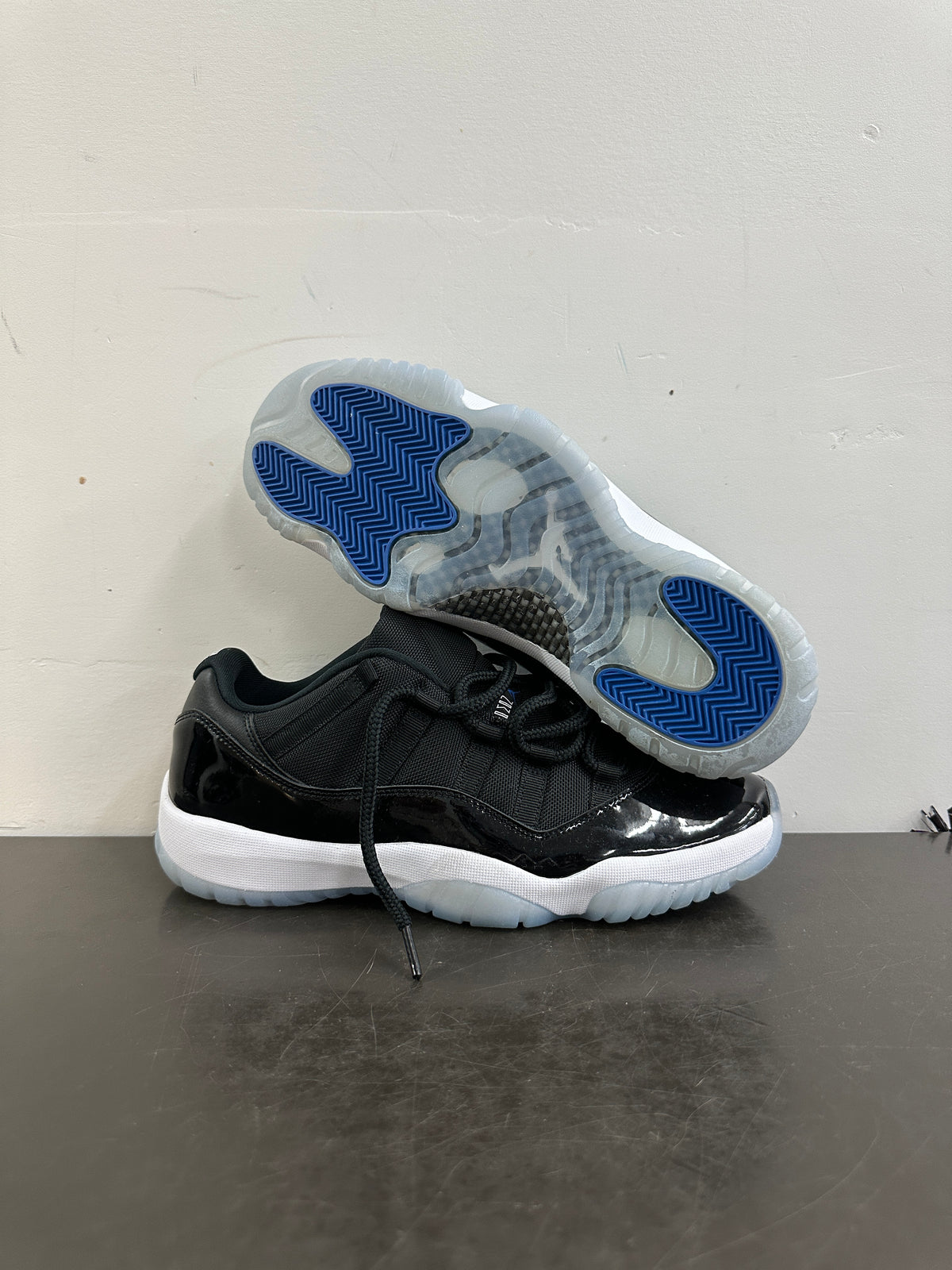 Jordan 11 Space Jam